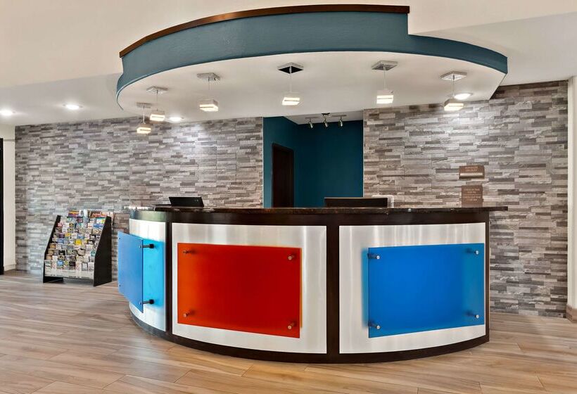 호텔 Comfort Suites