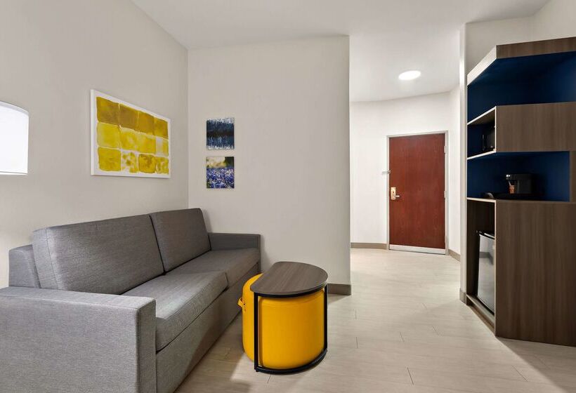 호텔 Comfort Suites