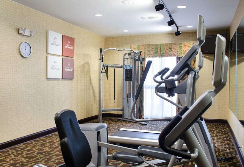 فندق Comfort Suites