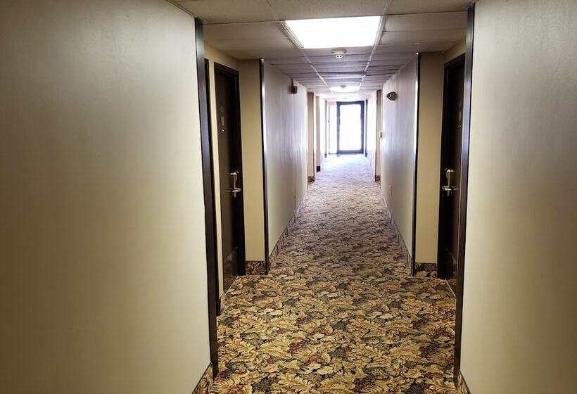 فندق Coratel Inn & Suites By Jasper Mankato