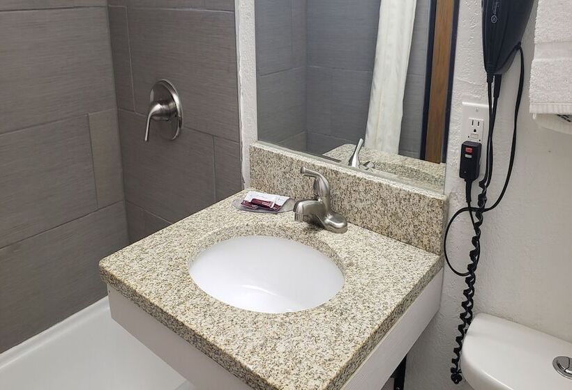 فندق Coratel Inn & Suites By Jasper Mankato