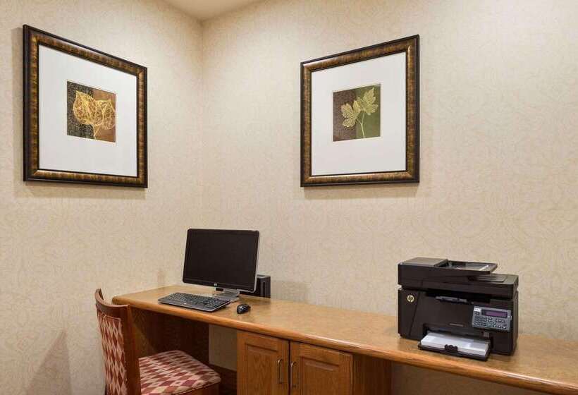 فندق Country Inn & Suites By Radisson St. Peters Mo