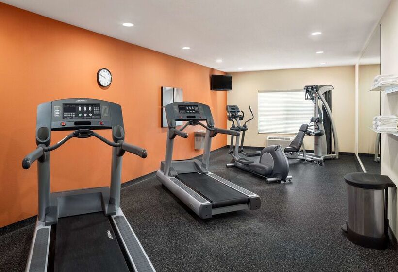 فندق Country Inn & Suites By Radisson St. Peters Mo