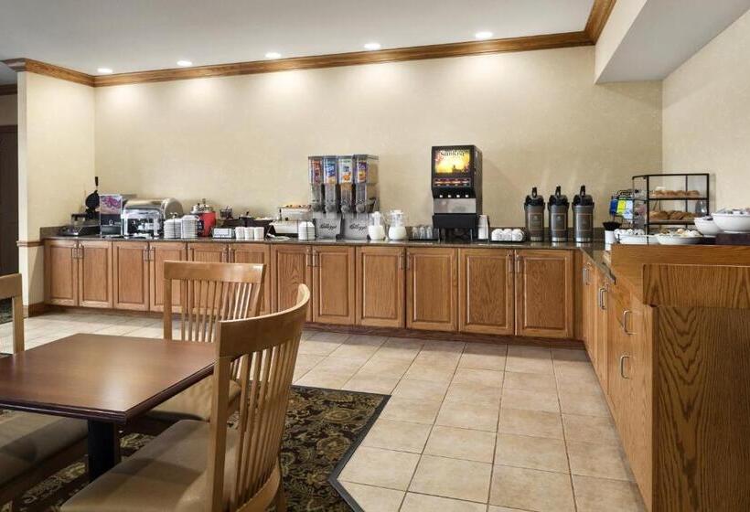 فندق Country Inn & Suites By Radisson St. Peters Mo