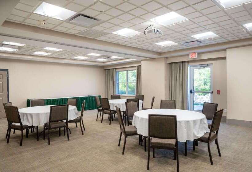 هتل Country Inn & Suites By Radisson, State College Penn State Area , Pa