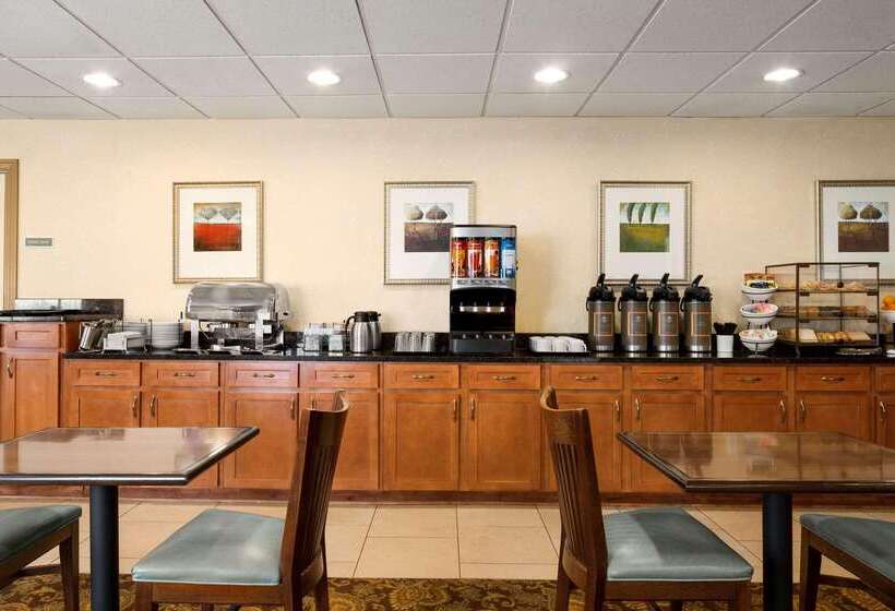 호텔 Country Inn & Suites By Radisson, Toledo South, Oh