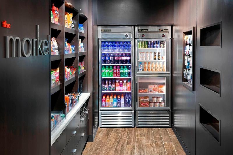 هتل Courtyard Fort Wayne Downtown At Grand Wayne Convention Center