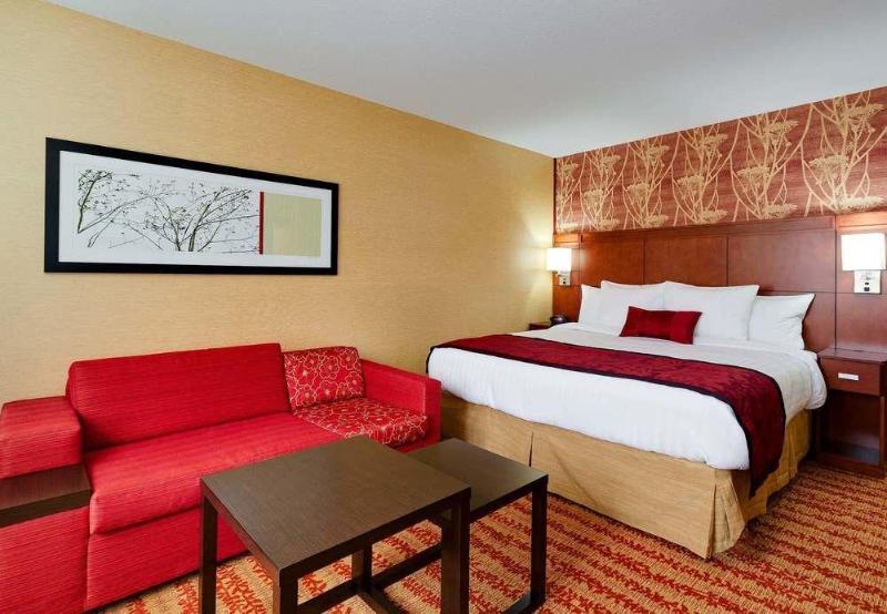 هتل Courtyard Fort Wayne Downtown At Grand Wayne Convention Center