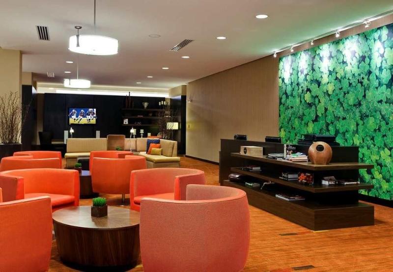 هتل Courtyard Fort Wayne Downtown At Grand Wayne Convention Center