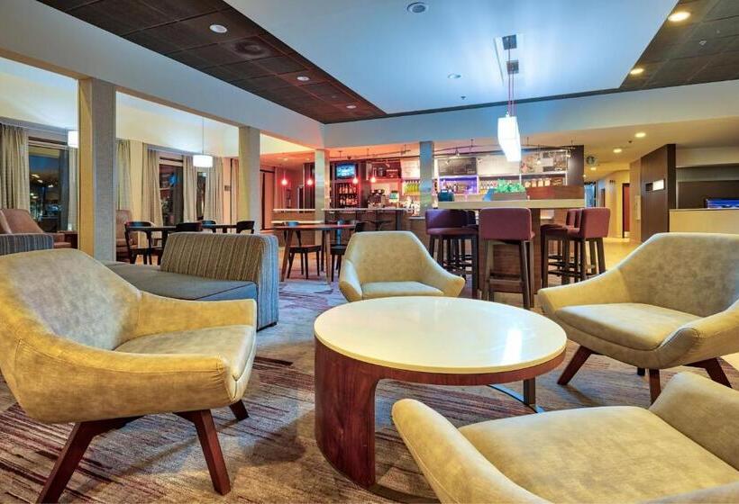 酒店 Courtyard Hampton