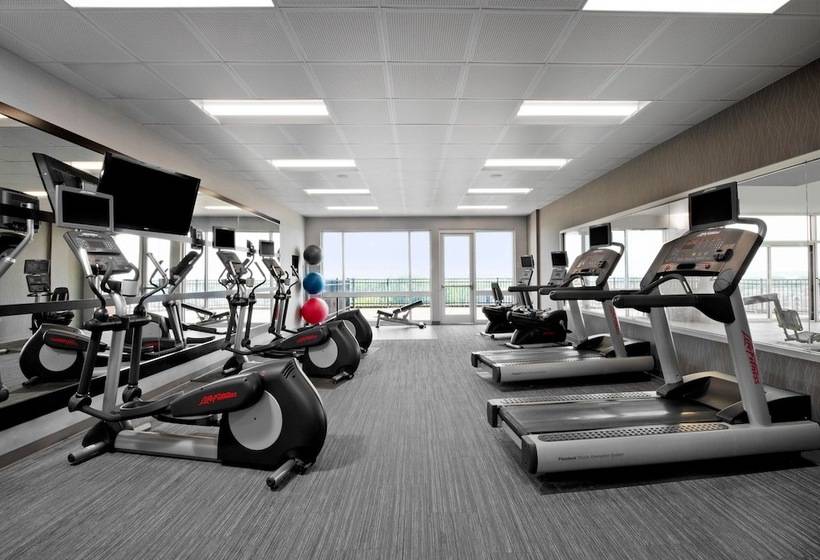 فندق Courtyard Kansas City At Briarcliff