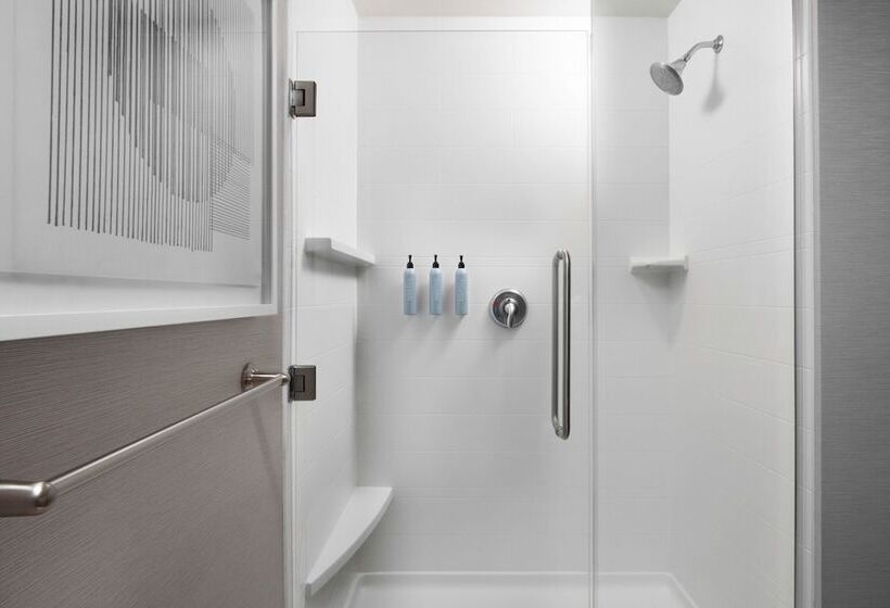 فندق Courtyard Kansas City At Briarcliff