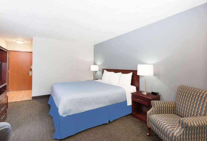Отель Days Inn By Wyndham West Des Moines