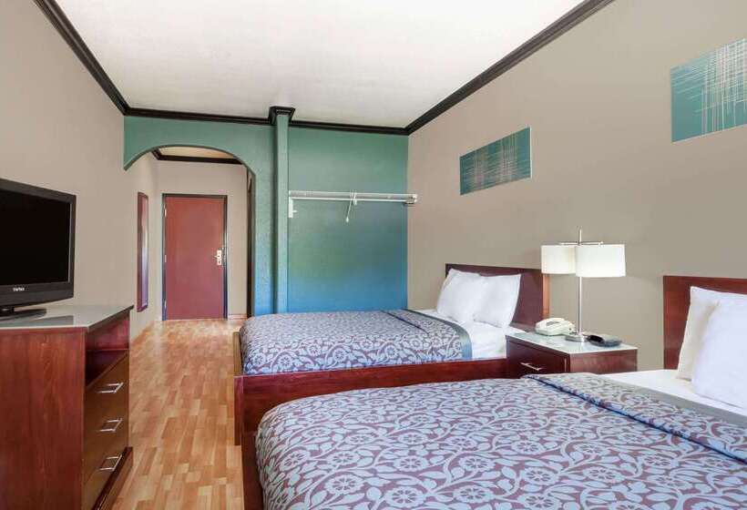 酒店 Days Inn & Suites By Wyndham Marquez