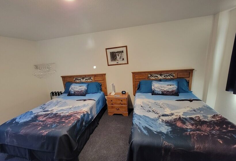 فندق Eagle Bay Inn