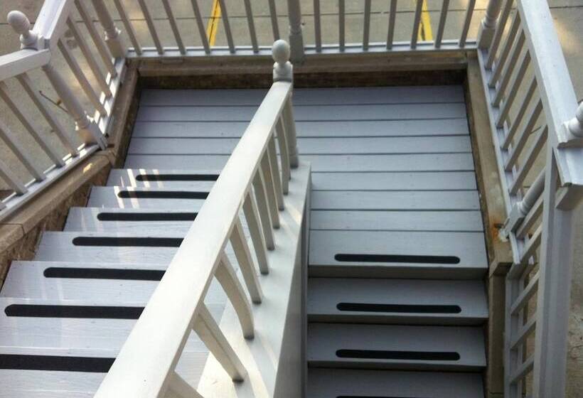 فندق East Street Inn & Suites