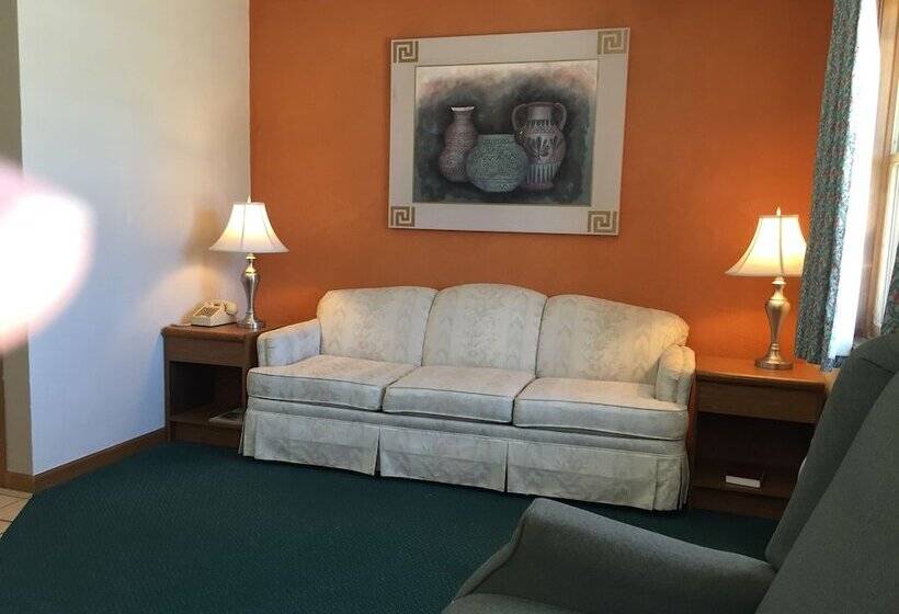 فندق East Street Inn & Suites