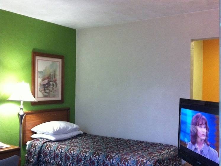 فندق East Street Inn & Suites