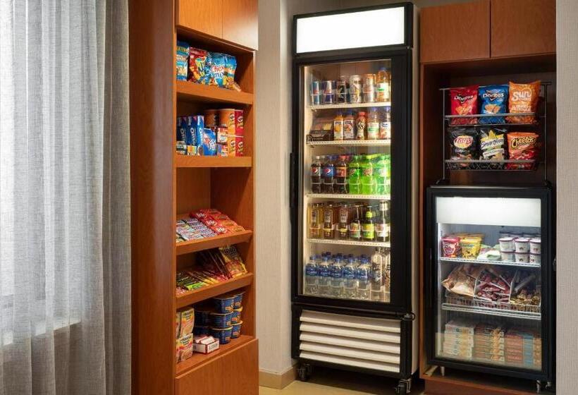 فندق Fairfield Inn & Suites Redding