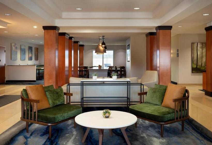 فندق Fairfield Inn & Suites Redding