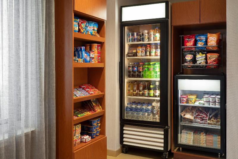 فندق Fairfield Inn & Suites Redding