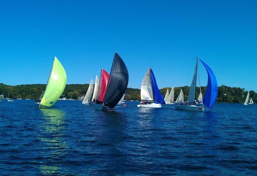 فندق Fontana Village Inn