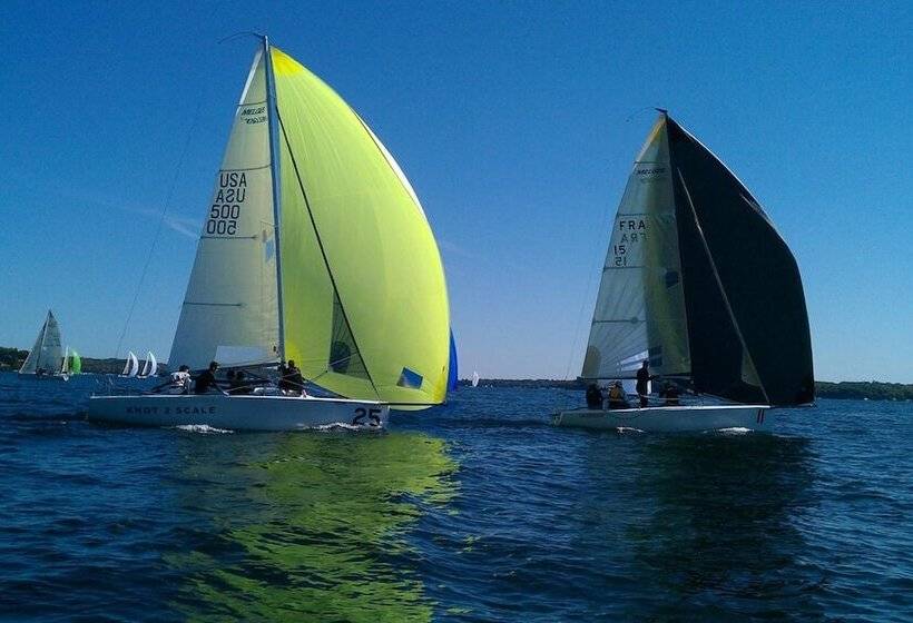 فندق Fontana Village Inn