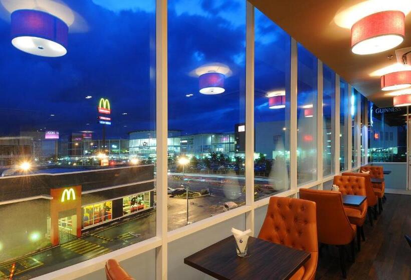 בית מלון כפרי Granada Johor Bahru