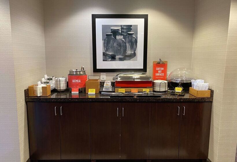 فندق Hampton Inn By Hilton Leesville Fort Johnson