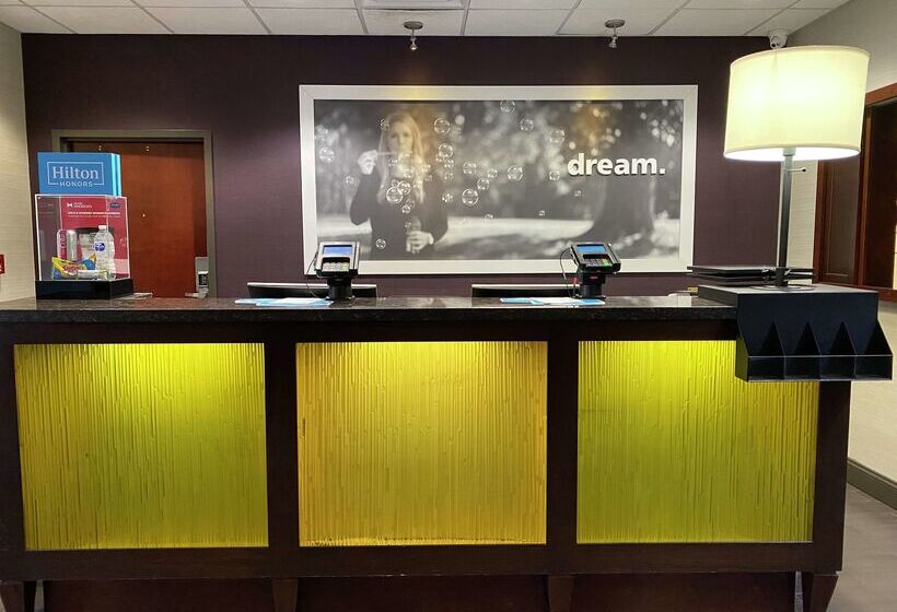 فندق Hampton Inn By Hilton Leesville Fort Johnson