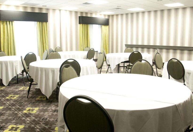 فندق Hampton Inn By Hilton Leesville Fort Johnson