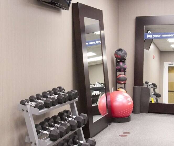 فندق Hampton Inn By Hilton Leesville Fort Johnson