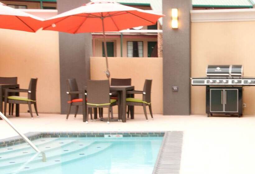 فندق Hampton Inn By Hilton Leesville Fort Johnson