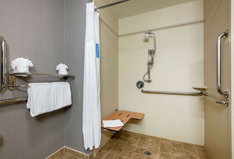 فندق Hampton Inn Meadville