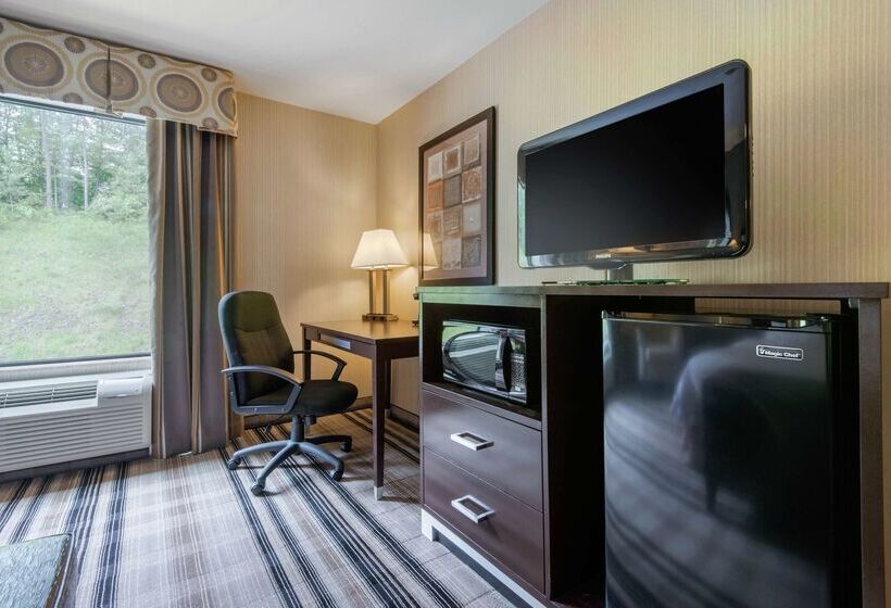 فندق Hampton Inn Meadville