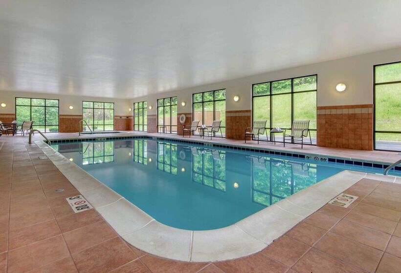 فندق Hampton Inn Meadville