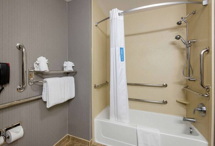 فندق Hampton Inn Meadville