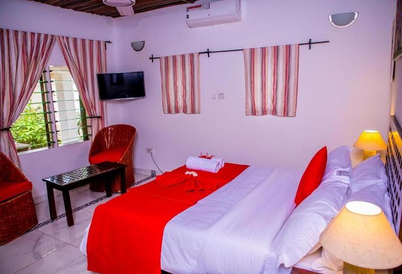 هتل Hibiscus House Gambia