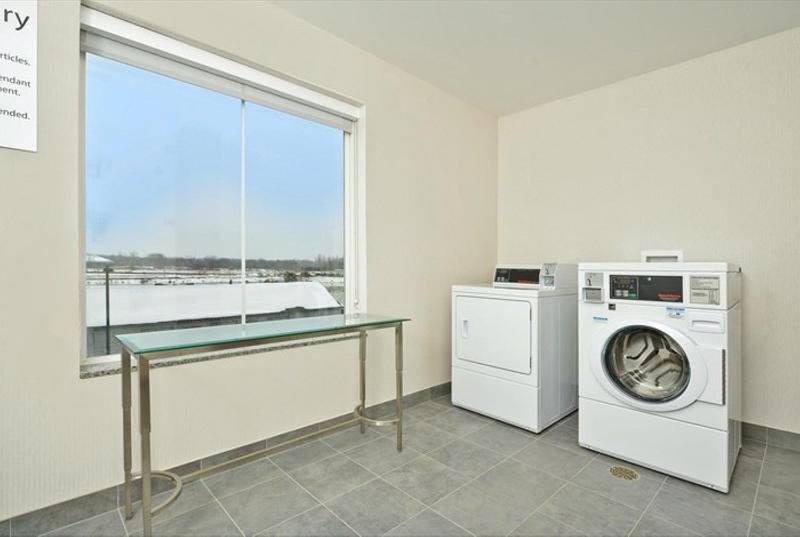 فندق Holiday Inn Express & Suites Utica, An Ihg