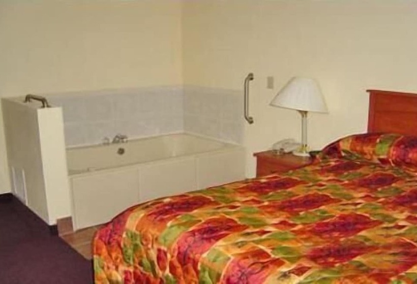 فندق Hometown Inn & Suites