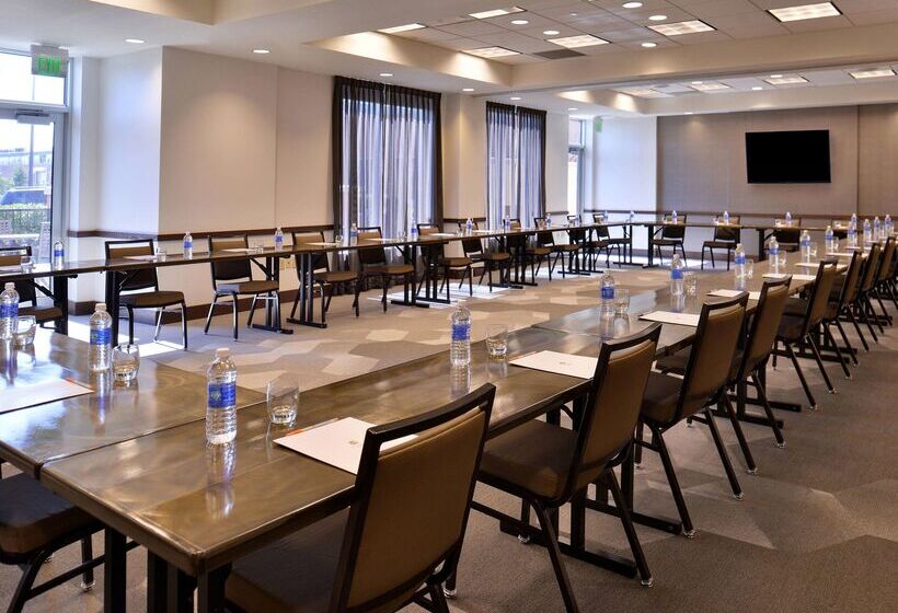 فندق Hyatt Place Garden City