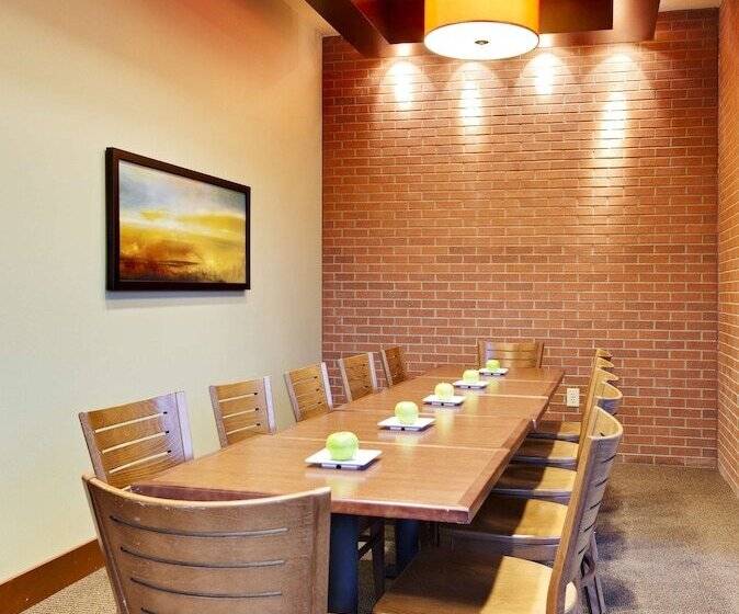 فندق Hyatt Place Garden City