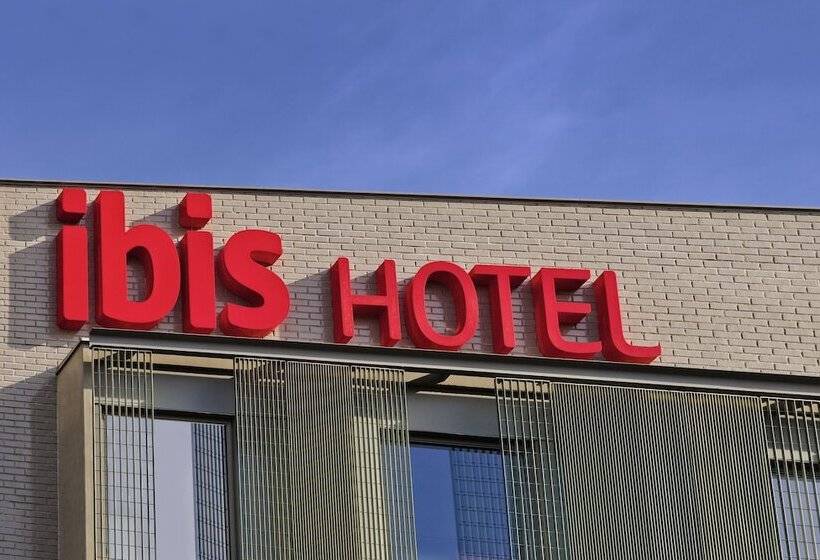 Отель Ibis Barcelona Centro
