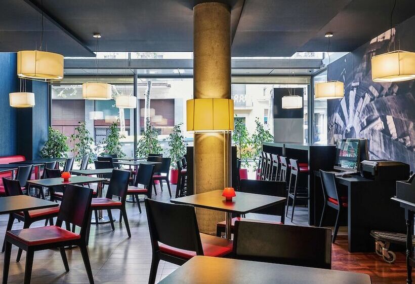 Отель Ibis Barcelona Centro