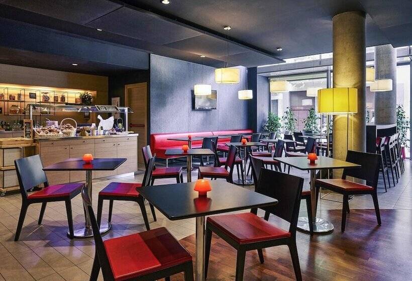 Отель Ibis Barcelona Centro