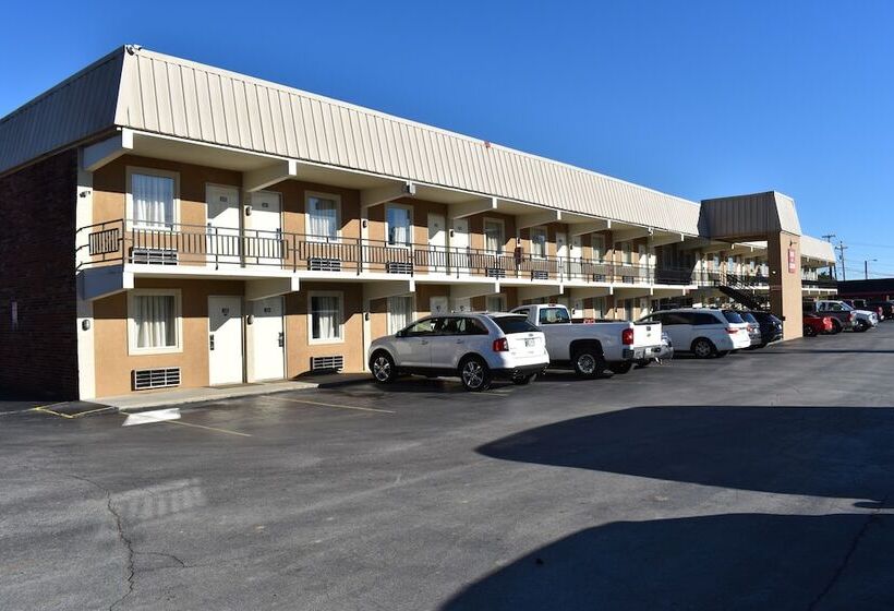 فندق Inn Of Lenoir Motor Lodge