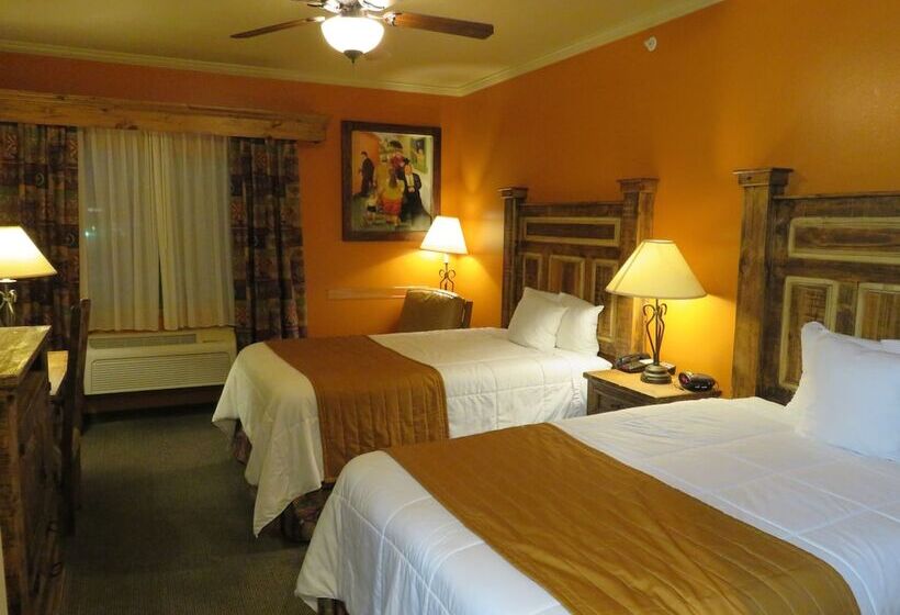 בית מלון כפרי La Hacienda Inn