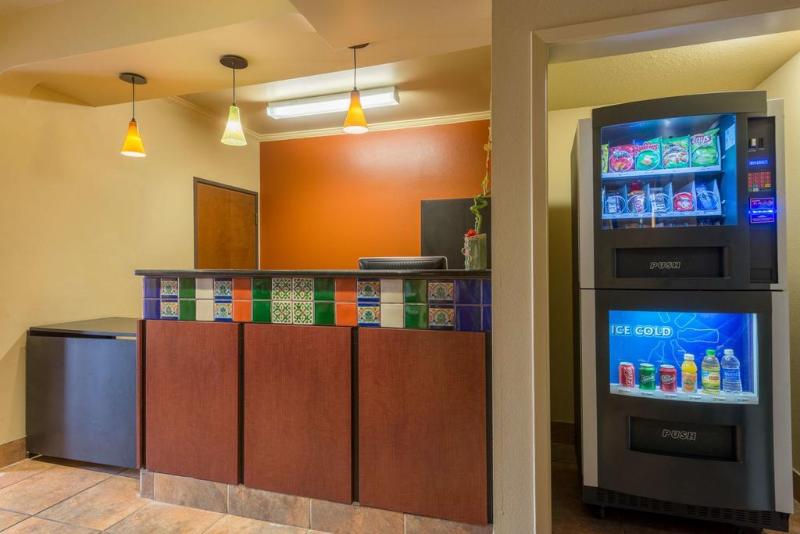 בית מלון כפרי La Hacienda Inn