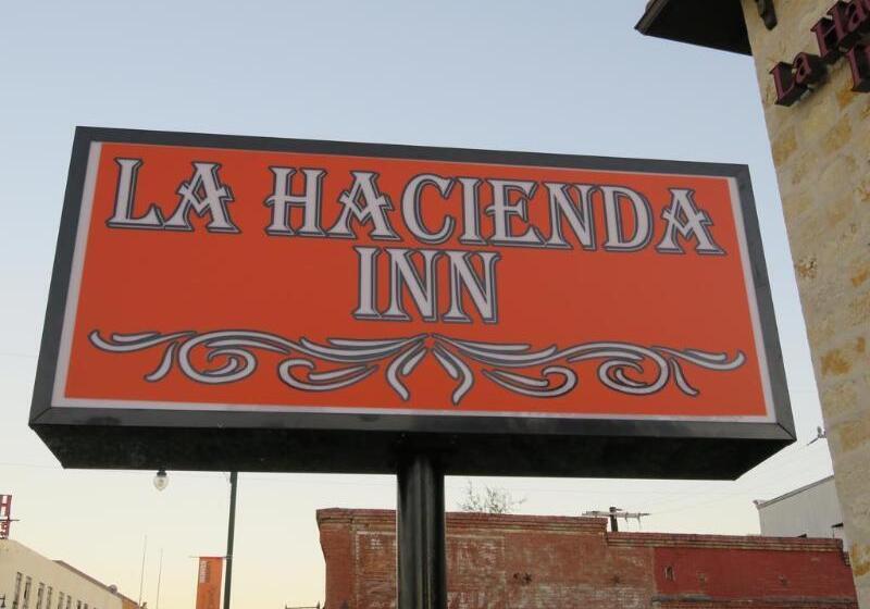 בית מלון כפרי La Hacienda Inn
