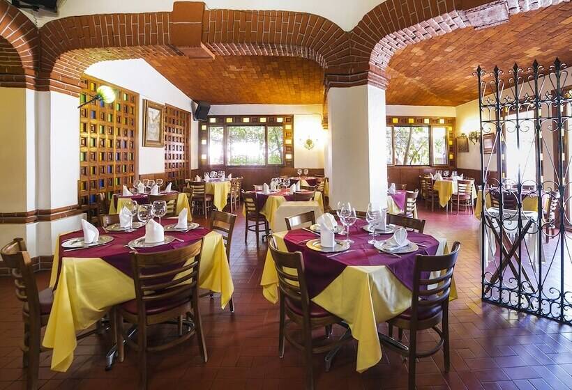 فندق La Mansión Del Quijote